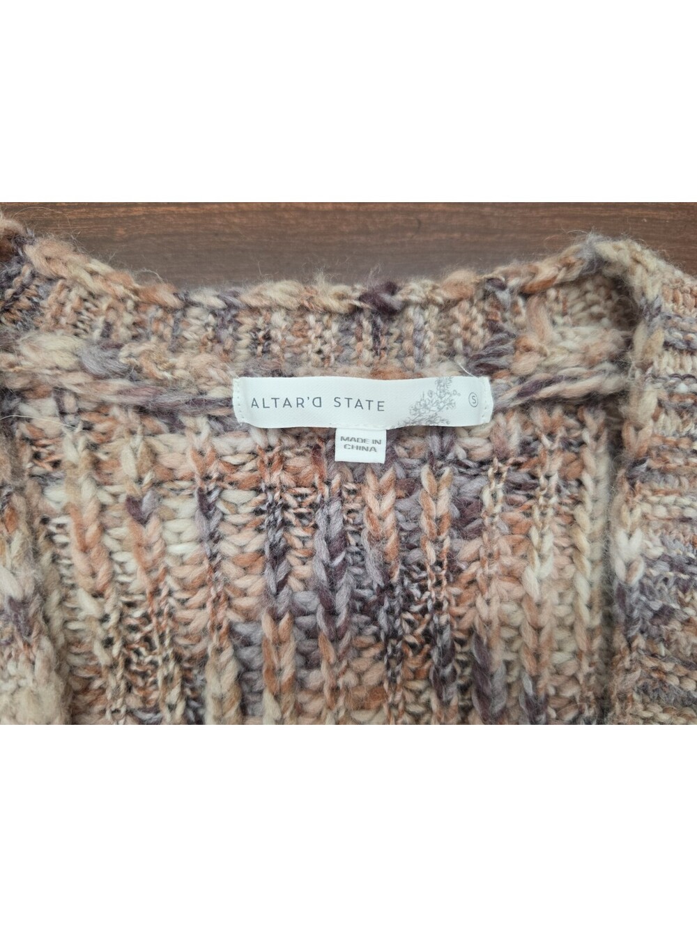Altar'd State Cardigan Sweater Small Chunky Knit Cropped V Neck Multicolor Boho - Picture 3 of 6